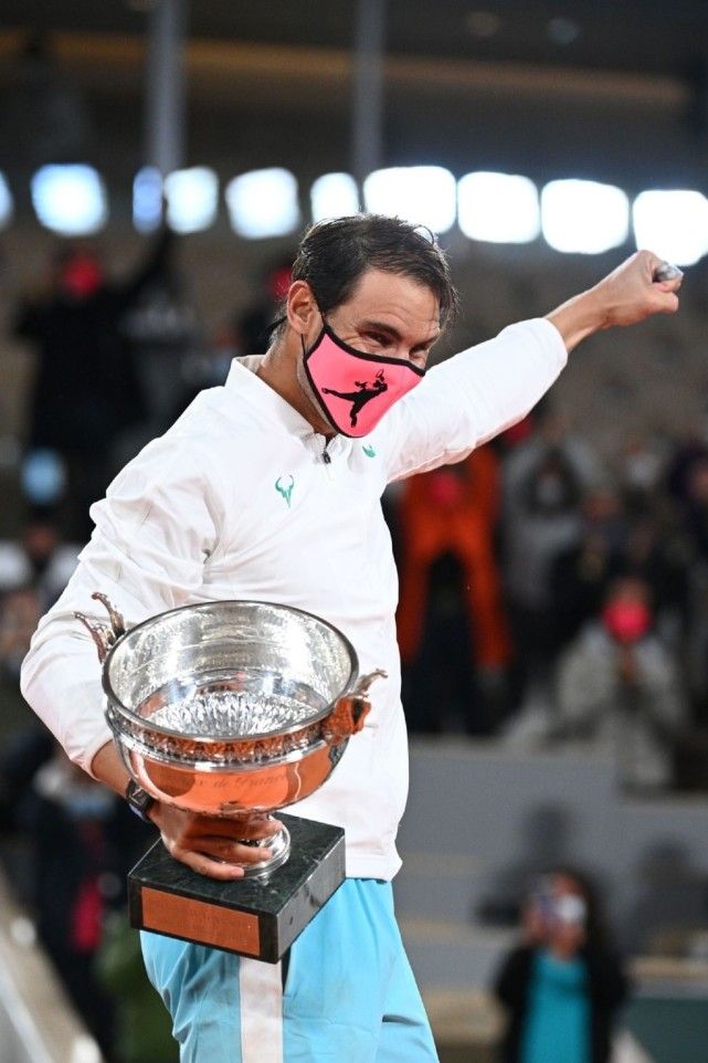 九游娱乐平台-马德里竞技迎NBA常规赛关键赛，国际比赛日迎来里程碑，赛场秩序良好，身体对抗强度拉满